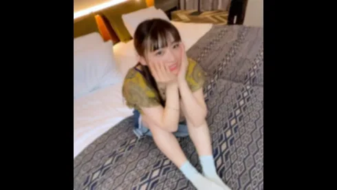 史上最高の可愛さ 女子大生18歳。アイドル級に可愛い顔で剛毛に巨乳、甘えてくるのには我慢できずに中出し - FC2 Video - 315141