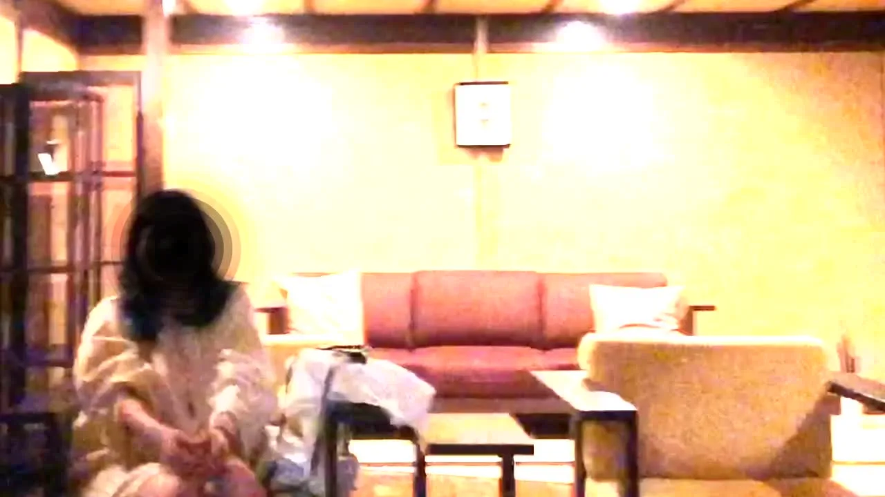 ゴージャスな貸切露天風呂でイチャイチャした後は椅子の上で騎乗位セックス、出した後は甘苦いごっくん - FC2 Video - 315833