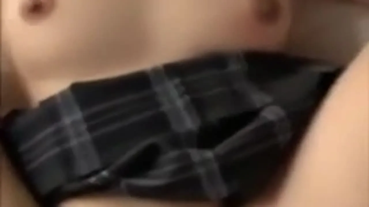 【無/本編顔出し】プライドの高い高飛車ギャルの生膣を中年男のチンポで堪能し最後にはたっぷり顔にぶっかけて遊んだ映像を公開する。 - FC2 Video - 315845