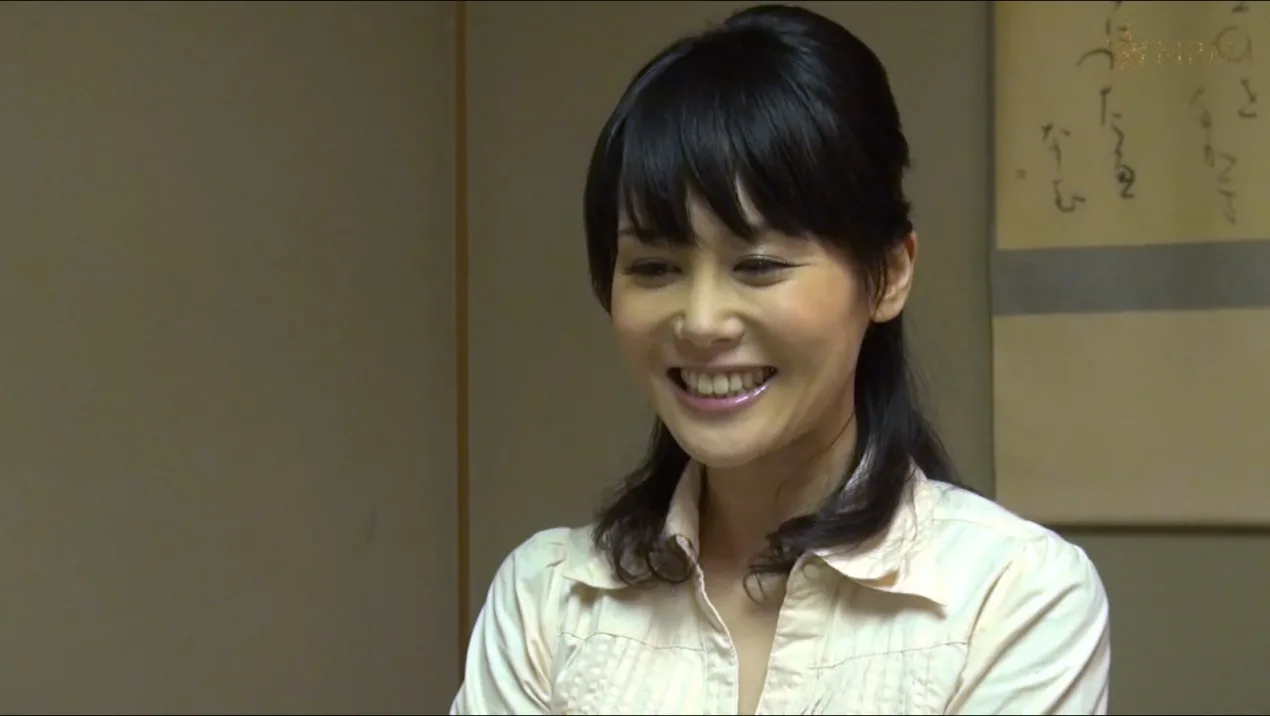 【お得な2名分】上品な普段の姿からは想像できない奥さま達の欲望むき出しの動画 - FC2 Video - 318058