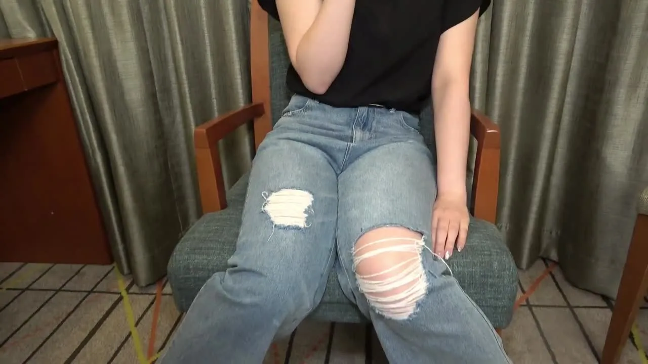 【続編公開】大手航空会社の国際線CAだった美女。恥じらいSEX3発射！ - FC2 Video - 319503