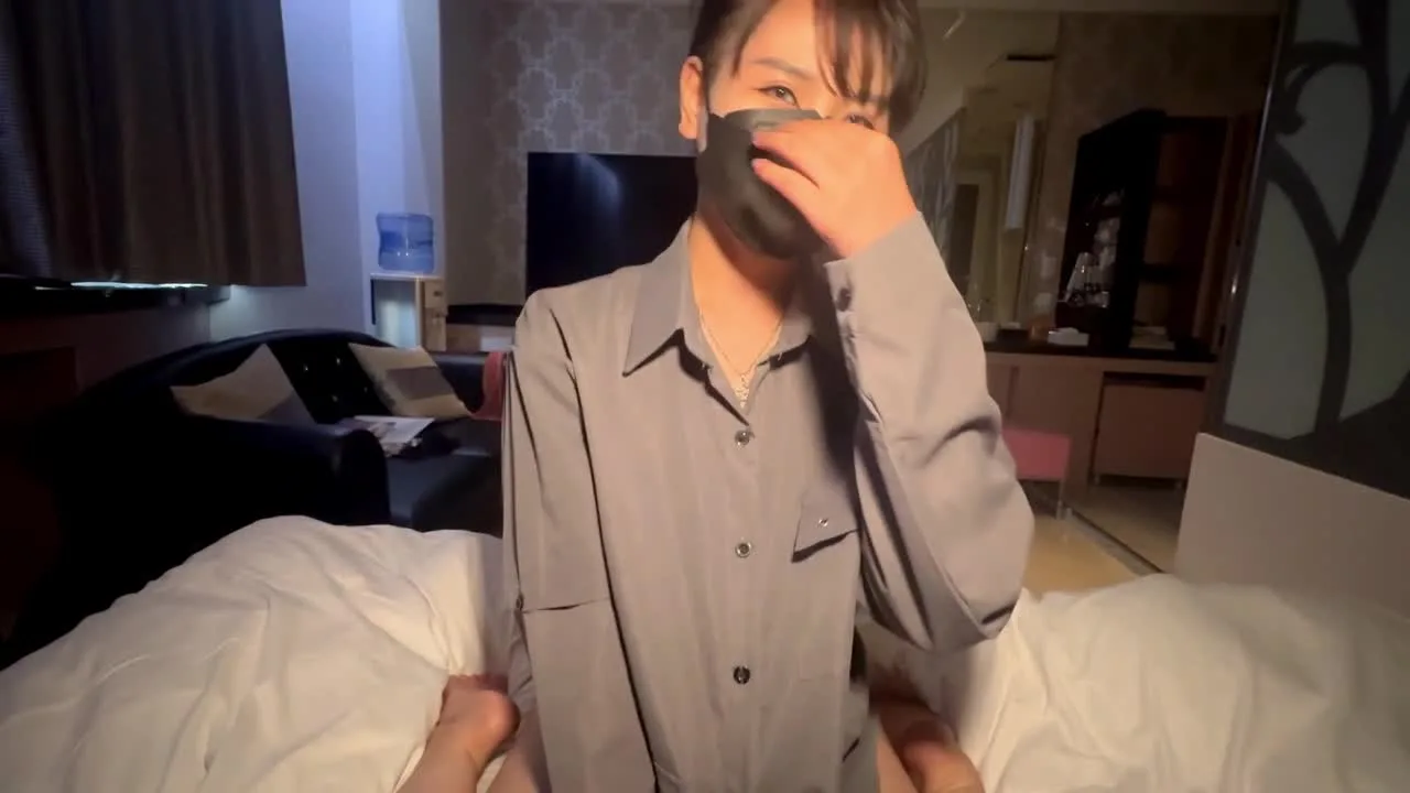 【Hカップ男装爆乳女】パイズリ＆**手コキで肉棒を搾り取られる - FC2 Video - 319613