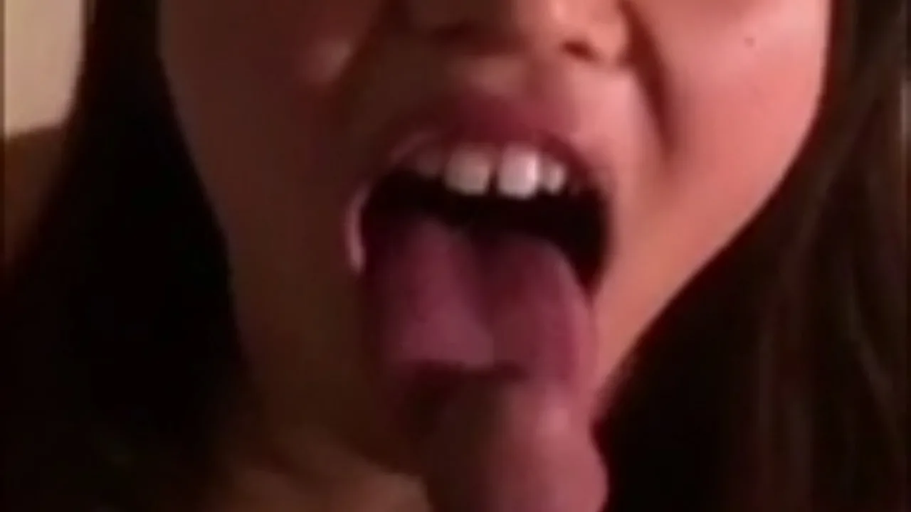 【無・個撮】かわいい女子大生なのに、彼氏とSEXして感じまくっています。 - FC2 Video - 319979