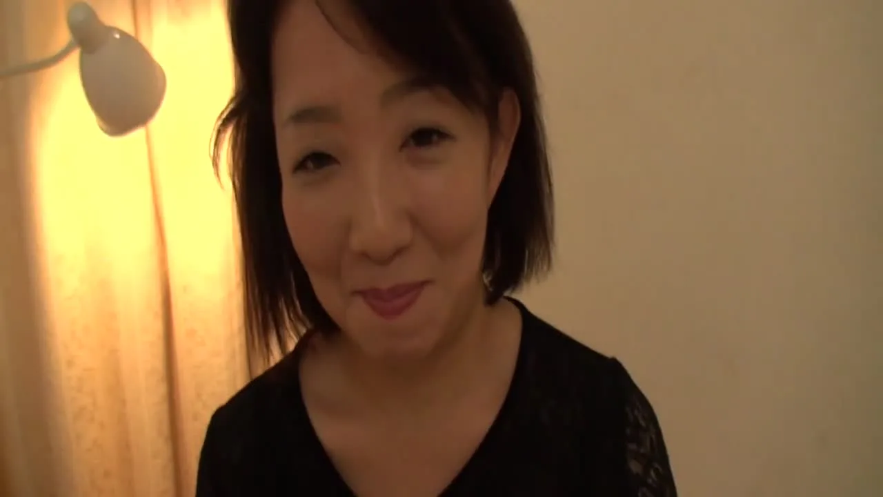 【不倫】Eカップ巨乳な五十路妻♡濃いマン毛生えたビチョビチョマンコに中出し！ - FC2 Video - 322067