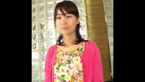 可愛らしい控えめ微乳に垂れ下がった乳首！45歳ドM熟女をハメ倒し、大絶叫で他人の子種汁を中出しされる - FC2 Video - 326709