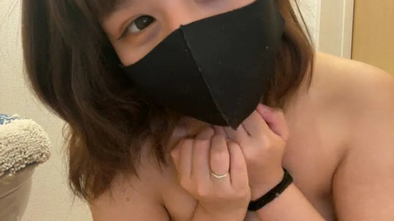 【限定数・期間限定】えーっと私のブラ知りません、、？(･ω･ = ･ω･) 20220501.mp - FC2 Video - 327263