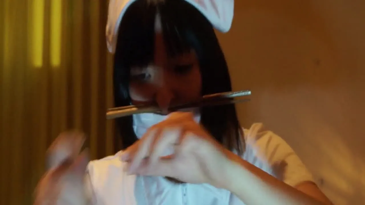 ナースコスのマスク下♡箸何本入る？（ショート動画） - FC2 Video - 327994