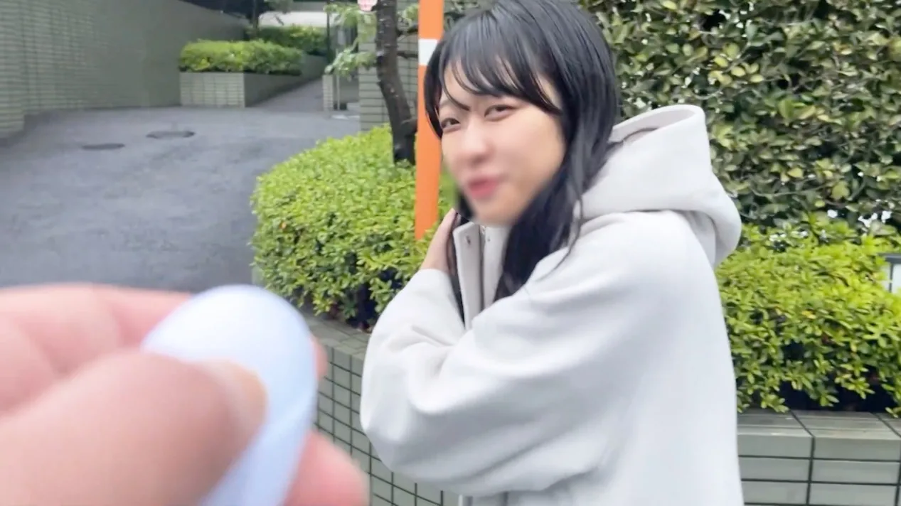 初撮り※21歳美乳ムスメ　遠隔バイブで羞恥プレイ。グッショリ敏感おまんこでイキまくり‼ - FC2 Video - 328090