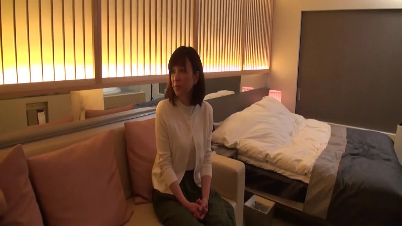 【五十路妻】デカ乳おっぱいの奥様の不倫。エロタイツ破いて肉棒をガチハメSEX。 FC2-PPV-46 - FC2 Video - 329990