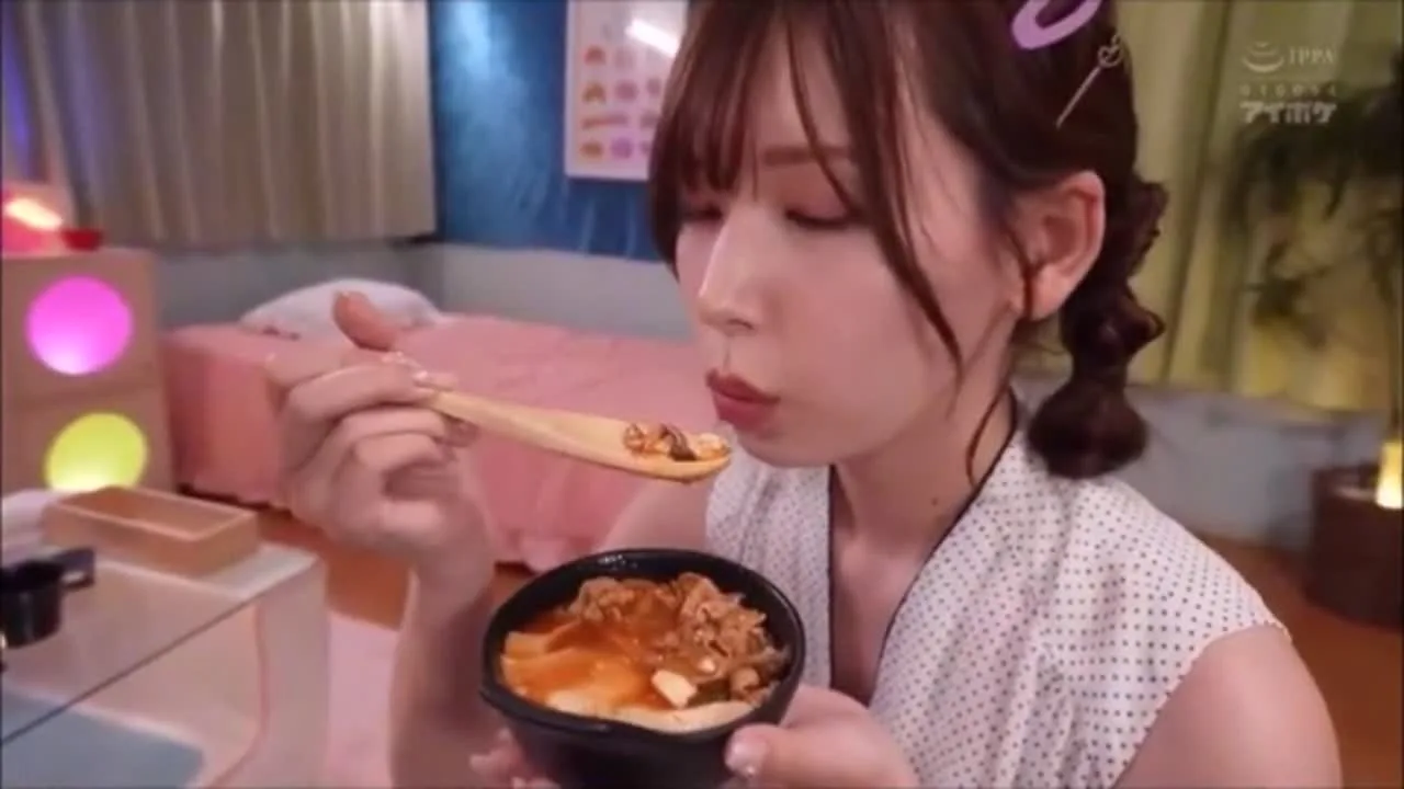 午餐 1/2 - FC2 Video - 338631