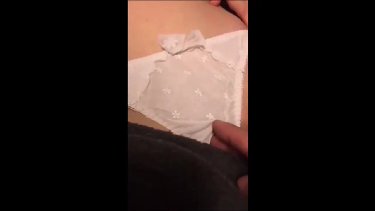 【無・個撮】パイパン女子大生と彼氏とのハメ撮りが流れてしまいました。 - FC2 Video - 341749