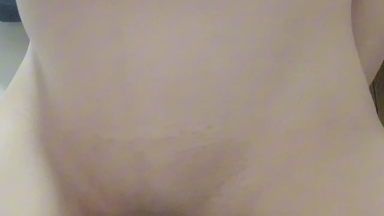 ボテ腹堪能動画、好きな体勢、好きな角度はあるかな？（ショート動画） - FC2 Video - 342278