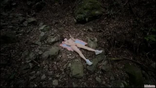 人気のない森の中で裸になって野外露出 電マを使ったオナニーを敢行 乳首とクリトリスも同時に責める - FC2 Video - 342448