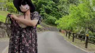 公園のベンチで野外露出オナニー - FC2 Video - 344818