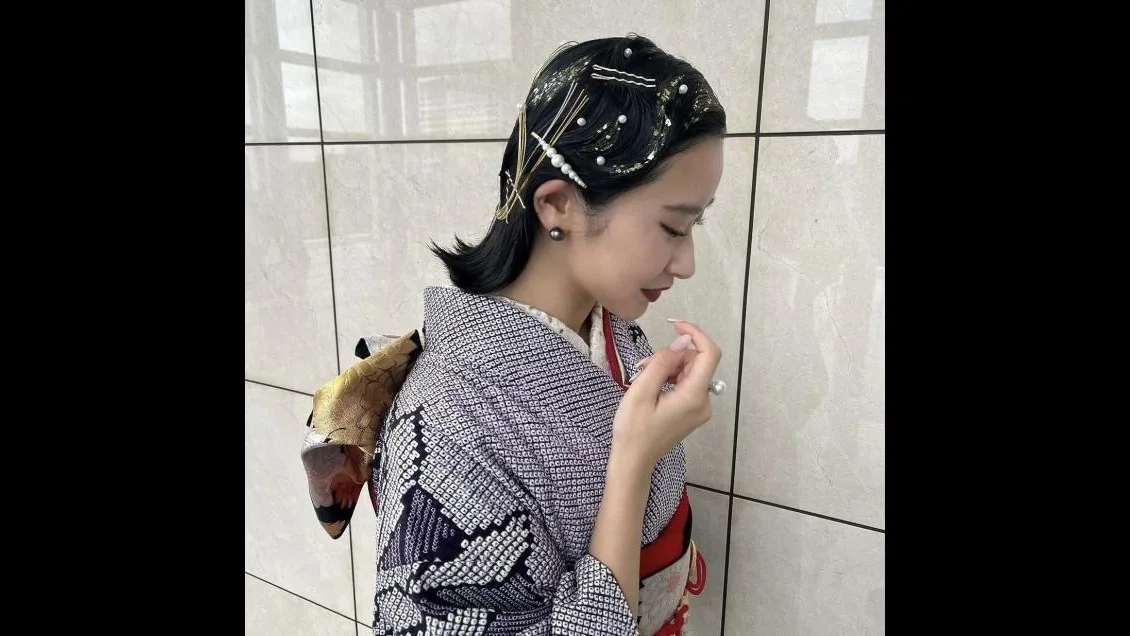 【無・個撮】お金持ちのお嬢様の友達に、アソコを見せてもらったら意外にも剛毛でした。 - FC2 Video - 345164