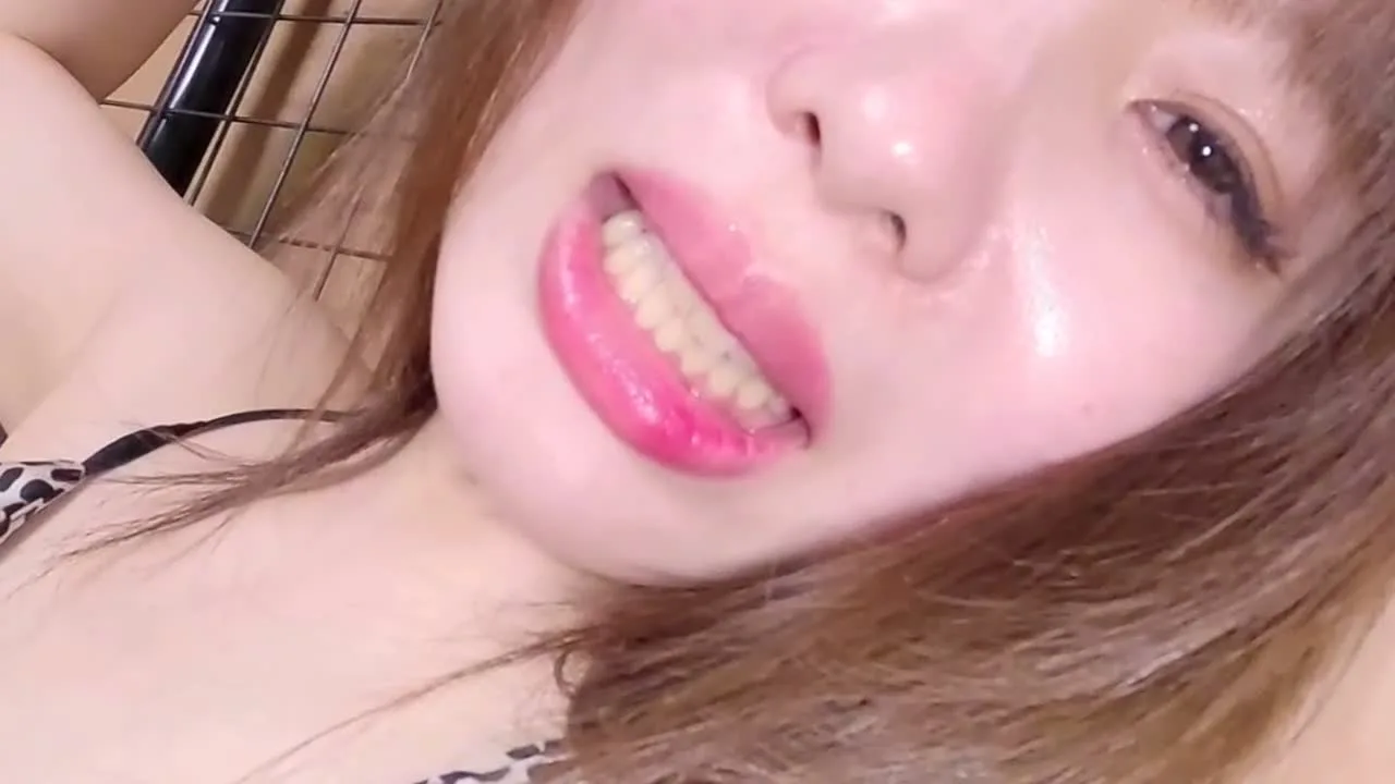 縦動画 くすぐり脇特化!不安気な表情から一気にシャウトするフェロモン臭漂うエロ女子さん(完全オリジナル) - FC2 Video - 346590