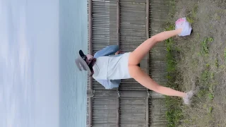 ド変態女が海で野外露出オナニー 開放感のある海辺の浜辺で下半身を露出、妄想しながらおマンズリに耽る - FC2 Video - 346730