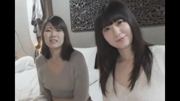 【無修正】Gカップ美人JDとその可愛すぎるルームメイト、3人でイチャラブSEX♥ - FC2 Video - 348576