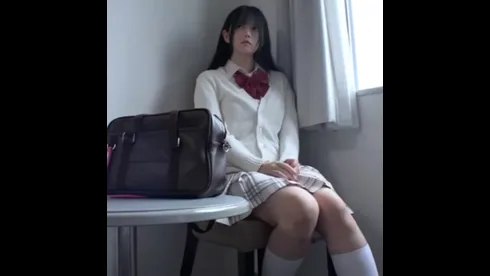 女優のたまご18歳。挿れてからの後悔、生挿入で大号泣。妊娠確定種付けピストンで最奥中出し - FC2 Video - 351994