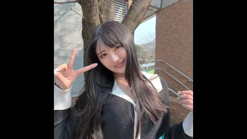 Gカップ美女JD!!超名器? 運動歴12年の巨乳美女が撮影応募。大胆!!自分の部屋で巨根2本から搾り取る - FC2 Video - 352558