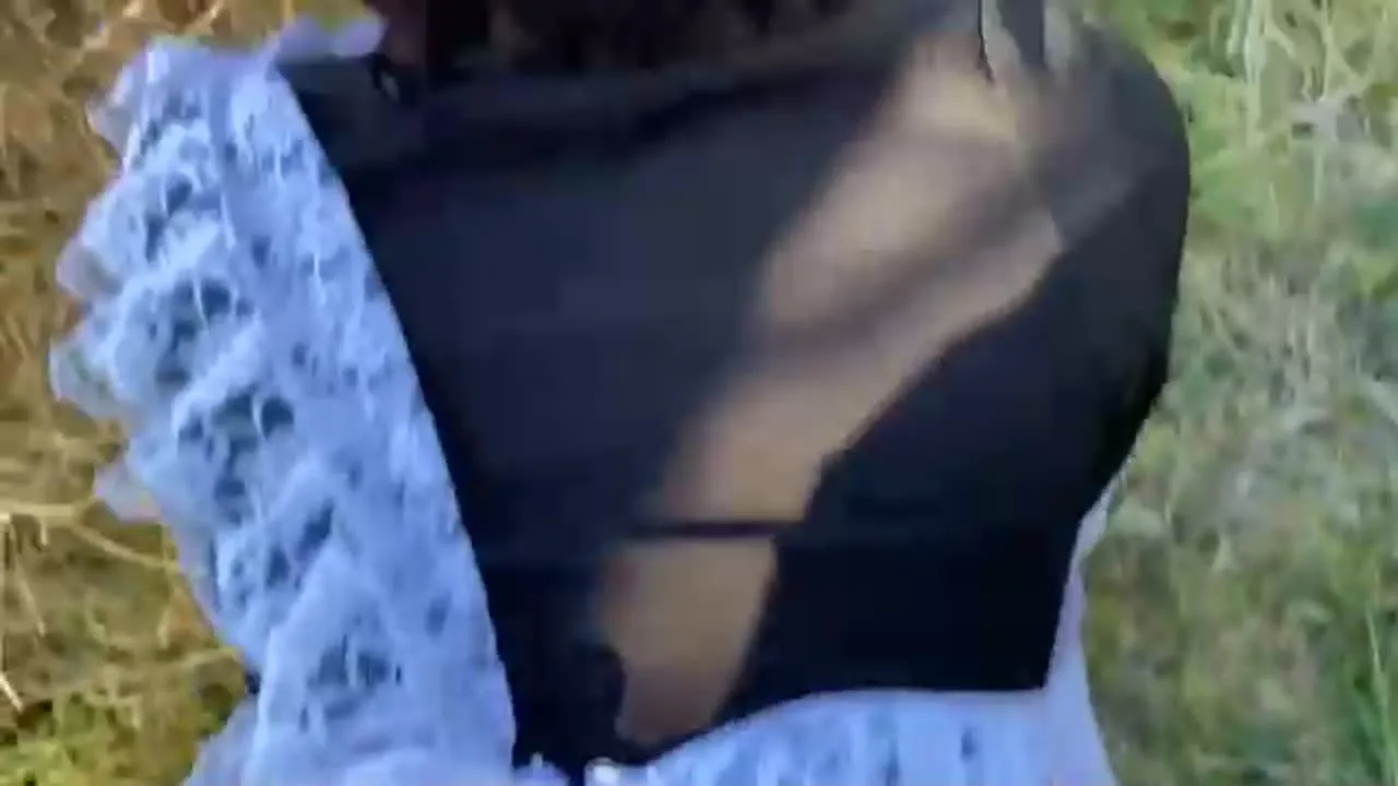 知り合いのめいを甥っこが前から好きでやっと誘い出しに成功し野っぱらで念願の初合体を生で青カンする事に - FC2 Video - 353963