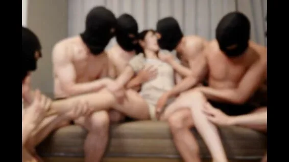 8P大乱交♡顔射しすぎて涙、その後撮影中止！ - FC2 Video - 355921