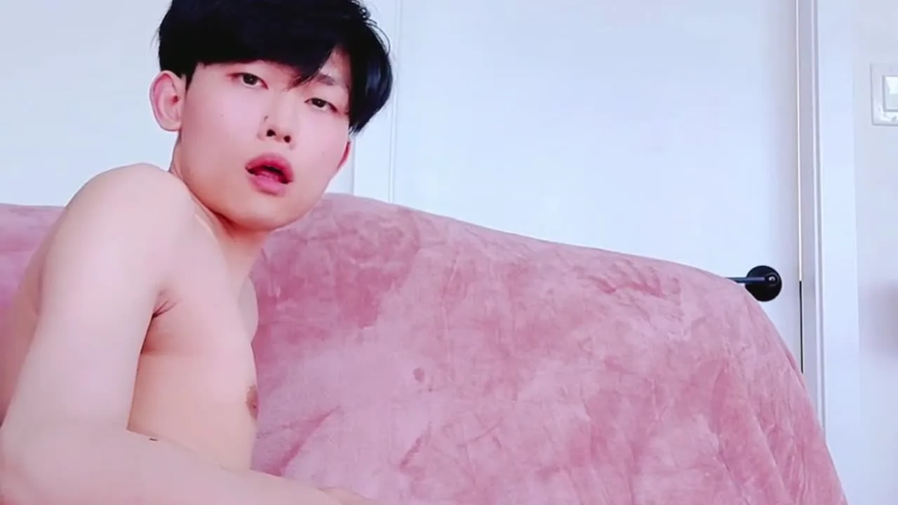 18 twink try his anal to sqiurt and moaning for th - FC2 Video - 357301