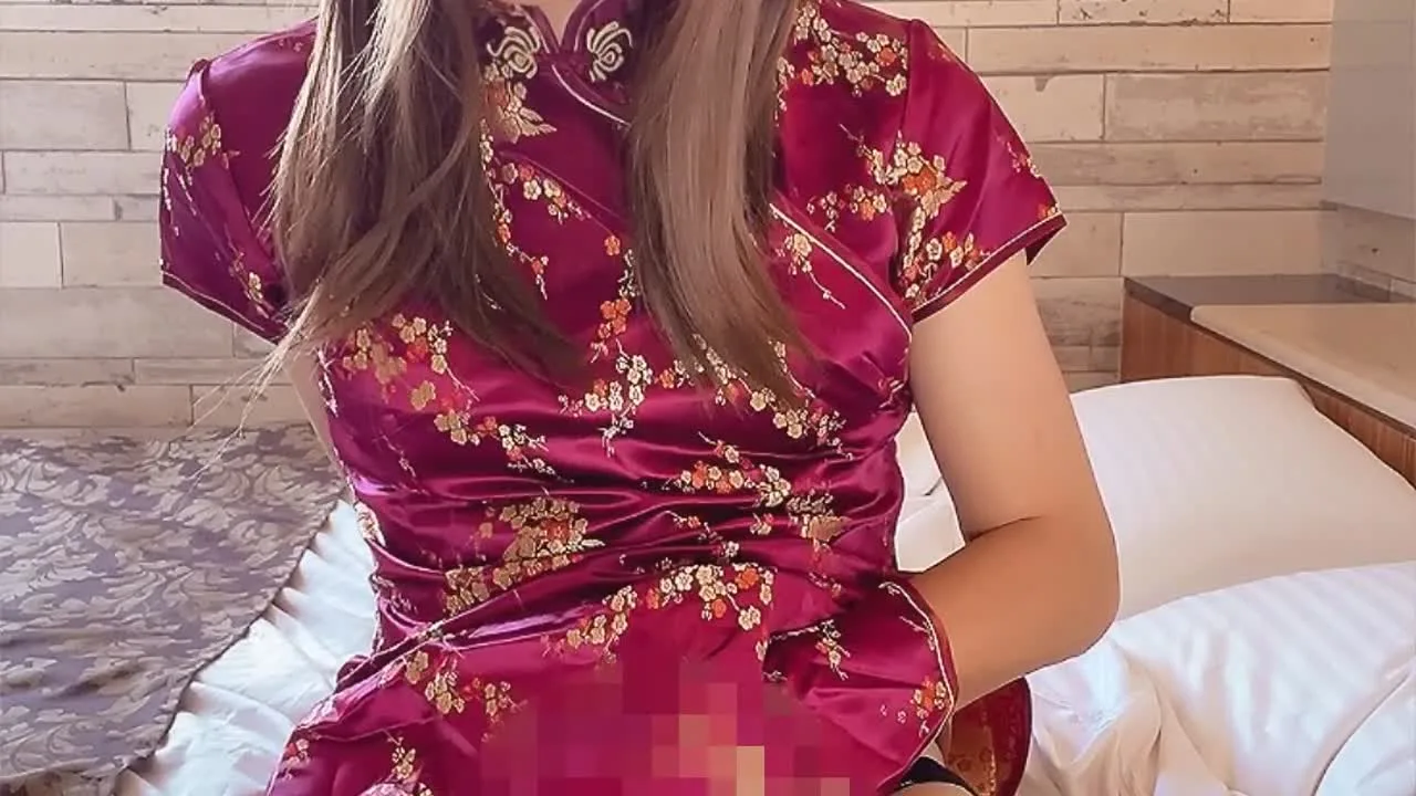 サンプル：【個撮】チャイナ服を着た女装が静かにオナニーする動画 - FC2 Video - 358995