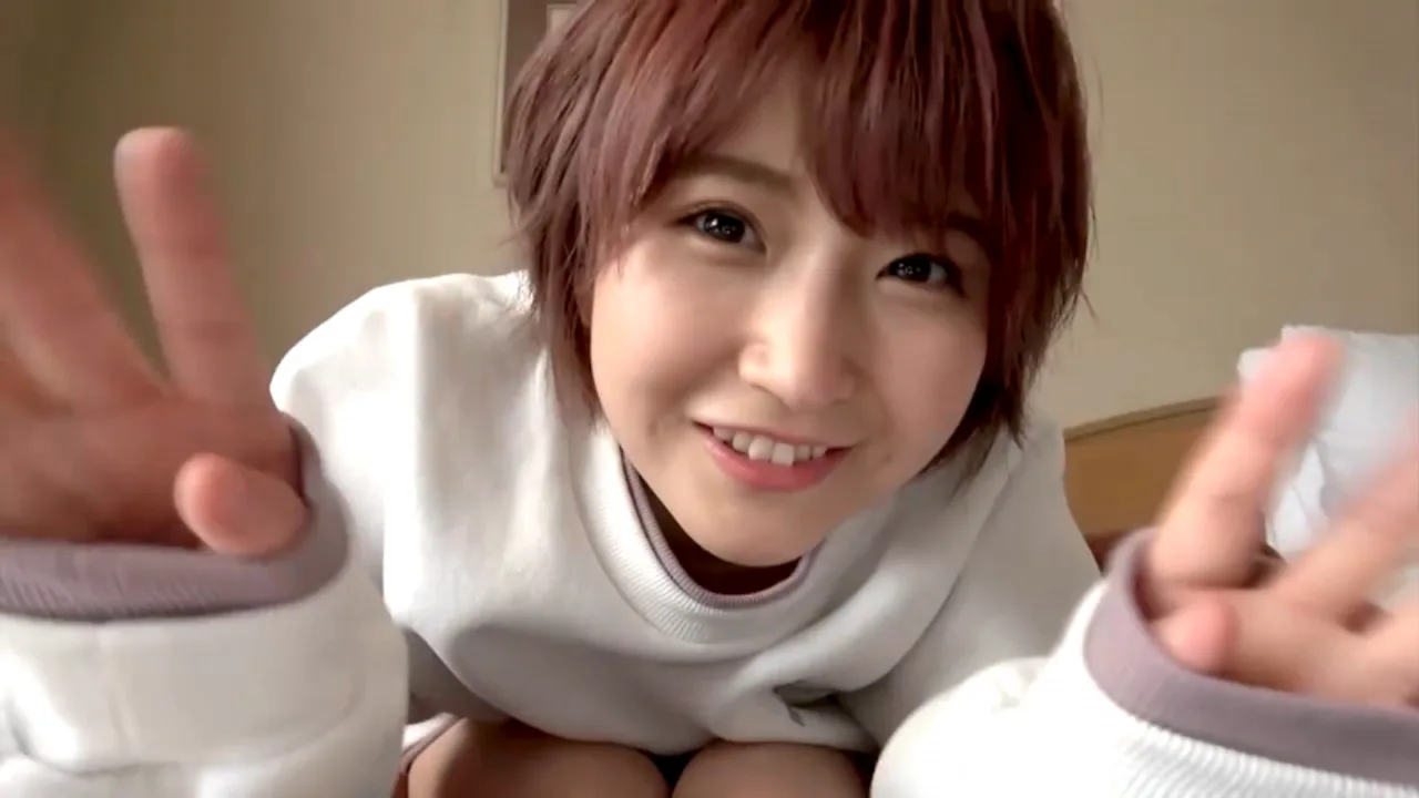 個撮中出し カワイイ顔してとんでもないほど潮吹きまくる超ド敏感ボディと巨乳の持ち主現る - FC2 Video - 359131