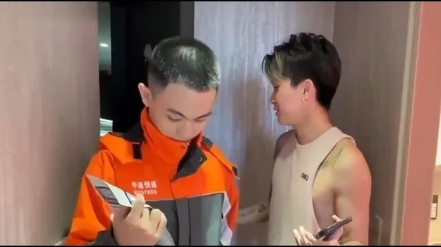 誘惑外送員 - FC2 Video - 360841