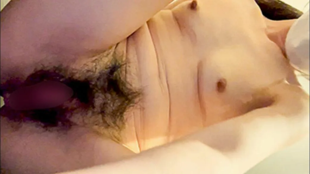 【先着順段階価格】清楚剛毛人妻が自宅でオナニー ９※特典「スポーツっこ」付き！ - FC2 Video - 369883