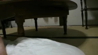 【無修正】【元カノ】漫画に夢中な無防備な女のパンツにイタズラしまくった - FC2 Video - 370361