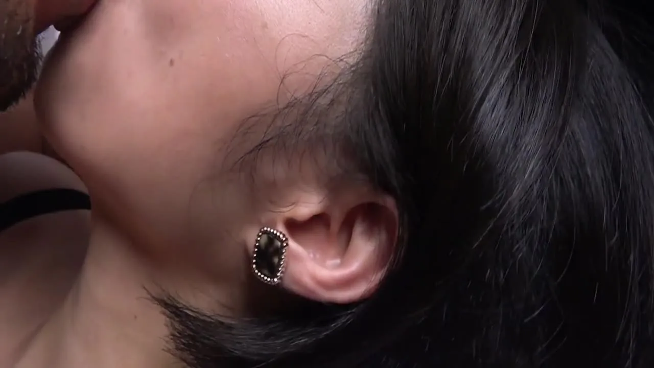 FC2-PPV-4855206 【個撮人妻】スレンダーボディのショートカット妻をNTR!クンニ責めに - FC2 Video - 373331