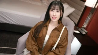 【ゆら 20歳】笑顔が素敵な保育士の卵！男優の手マンではカメラ直撃でピント外しの盛大な潮をまき散らす - FC2 Video - 375331