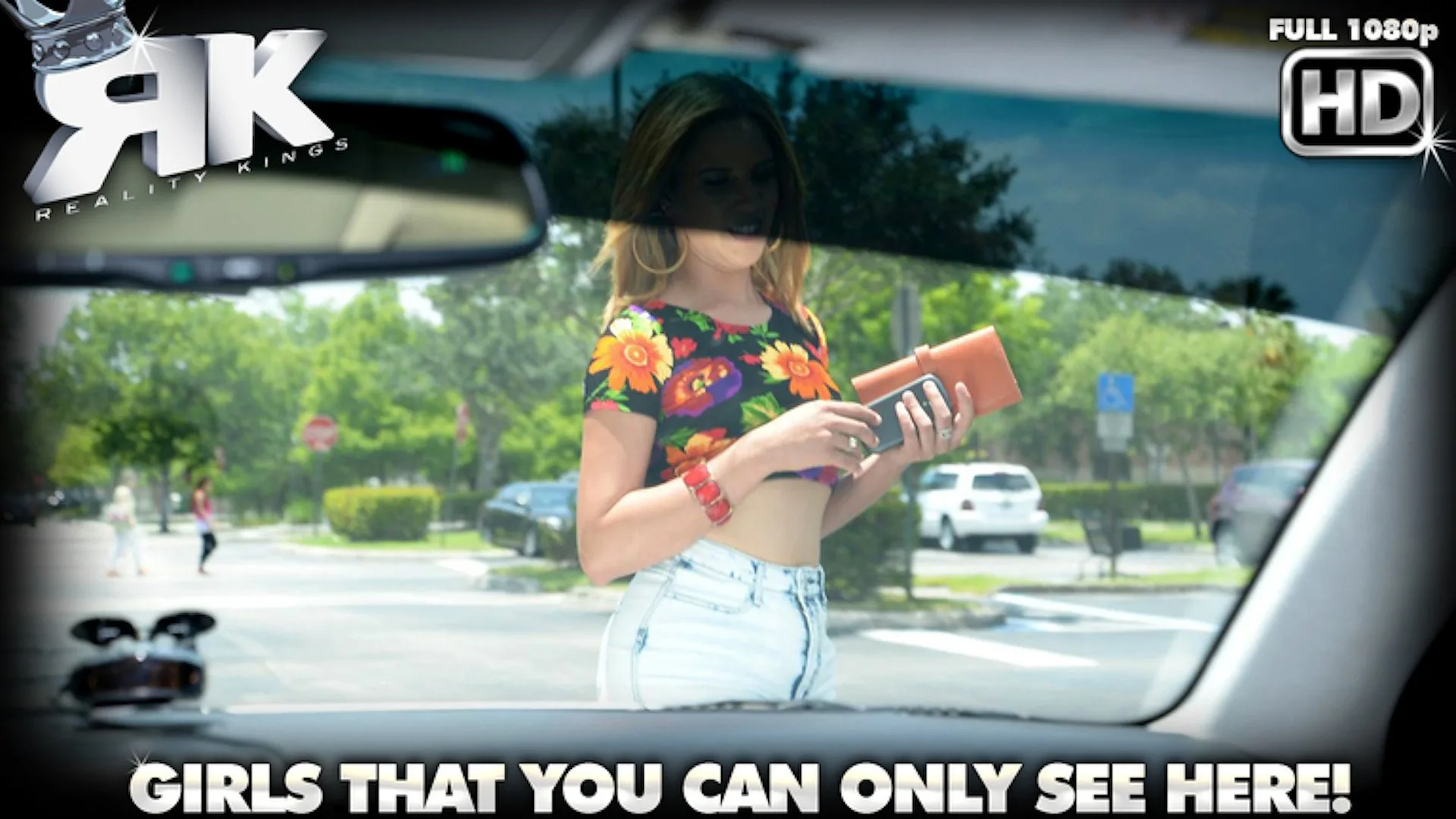 Bottoms Up - 8th Street Latinas - 16464