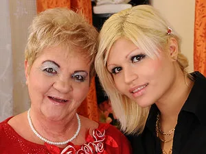 Love in the bus stop - Girlsway - 51428