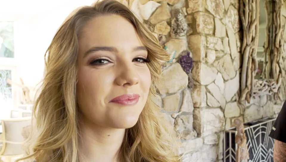 Happily Married: BTS Featurette - Girlsway - 51812