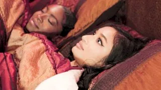 Bedding And Entering - Girlsway - 60405