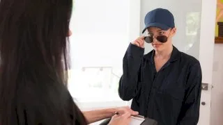 She Knows How To Deliver - LezdomBliss - 69338