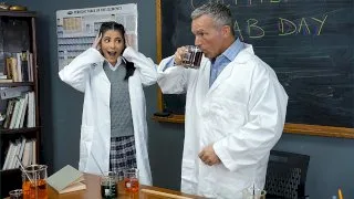 Weird Science - Innocent High - 40121