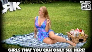 Picnic Pussy - MILF Hunter - 34396