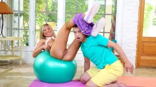 Stepmoms Hot Body Energizes Me - S1:E10 - Moms Tight - 52124