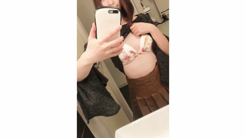 [4321-014] Full video with face revealed [Smooth hairless pussy] [Married for 2 years] To make ends meet, she inserts a cock other than her husbands for the first time lol. Fucking with an extremely frustrated married woman! - HeyDouga - 1043783