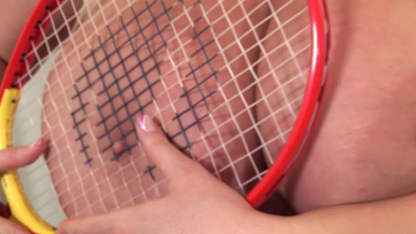 Laura M working up - BustyWorld - 26625