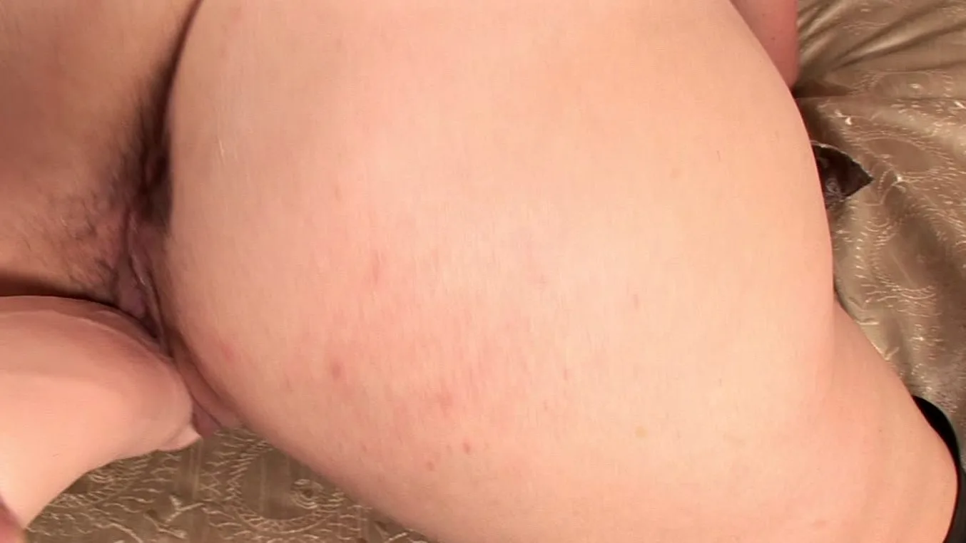 Busty hot chick enjoying a dong - BustyWorld - 27123