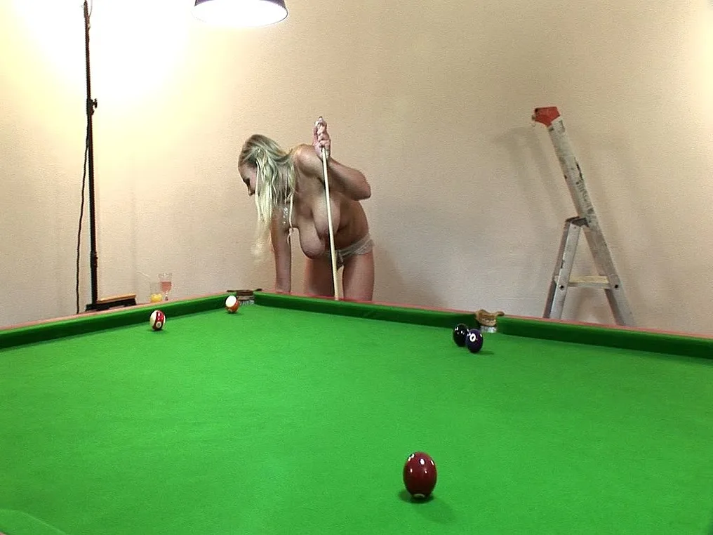 Two peaches at the poolside! - BustyWorld - 27177