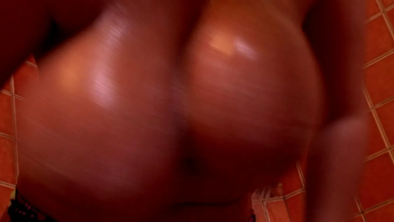 Leannes unique shower! - BustyWorld - 27876