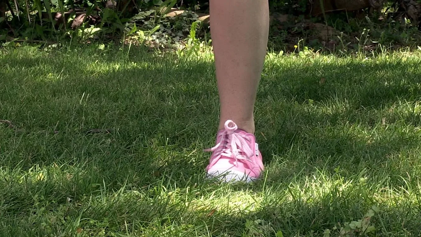 Luna's Gravity Challenge - BustyWorld - 28644