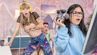 Sexy Streamer Goes All The Way - Big Naturals - 30262