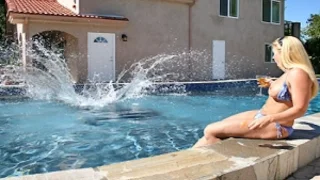 Strokes Pool Cleaning - Mommy Got Boobs - 33640